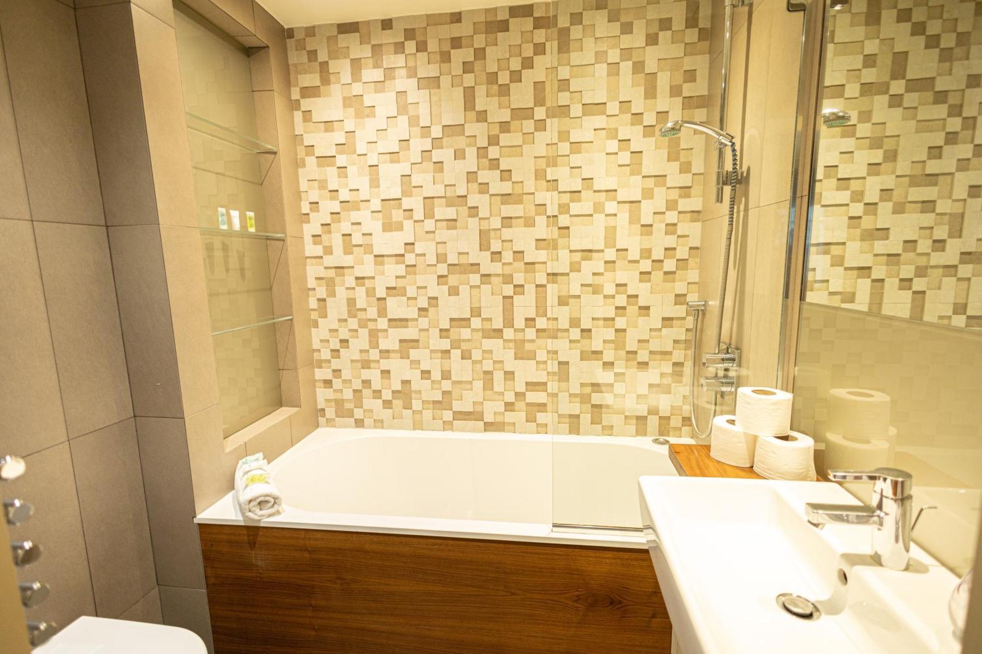 2Bedroom Gem In The Heart Of Kensington Londra Esterno foto