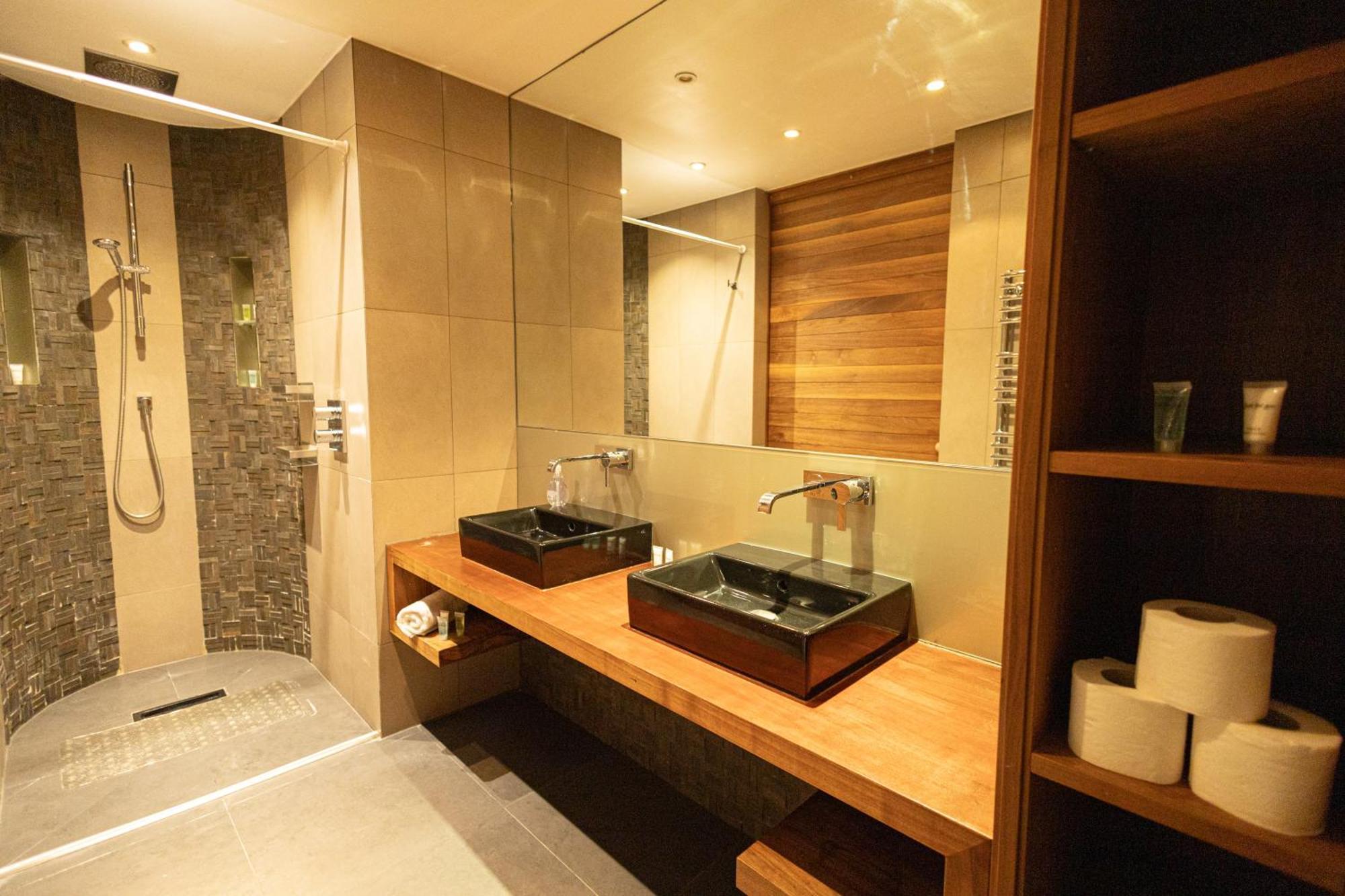 2Bedroom Gem In The Heart Of Kensington Londra Esterno foto